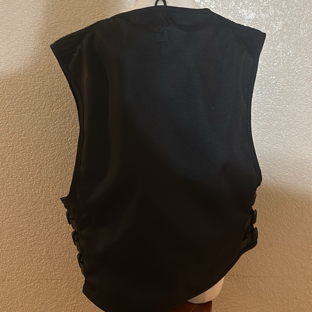 Icon Motorcycle Riding Vest - Picture 3 of 11